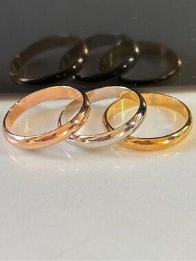 Vintage Avon Tri Tone Band Ring Set Gold Rose Gold Silver Tone Size 8 NIB